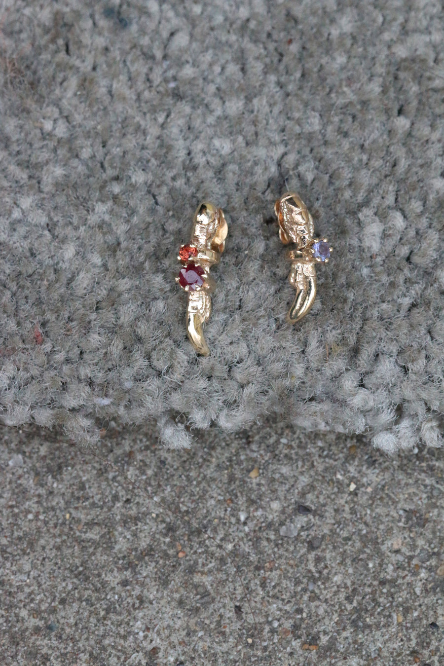 Claw Studs with Rings - 9ct Gold