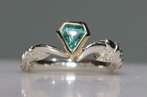 Emerald Diamond - size L